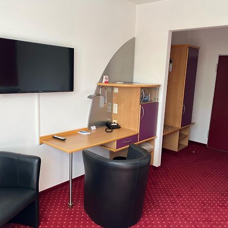 Hotel Konradp Holzkirchen Holzkirchen  Exteriör bild