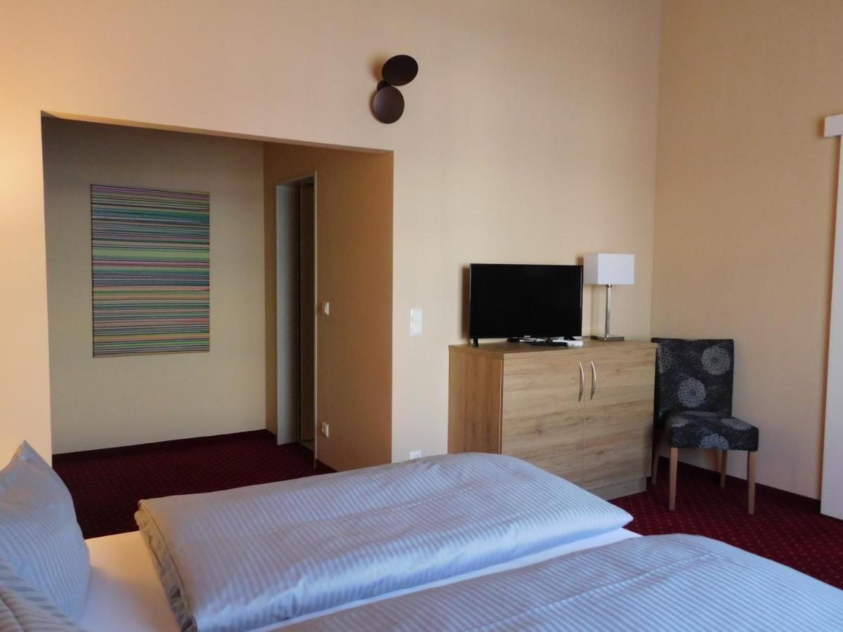 Hotel Konradp Holzkirchen Holzkirchen  Exteriör bild