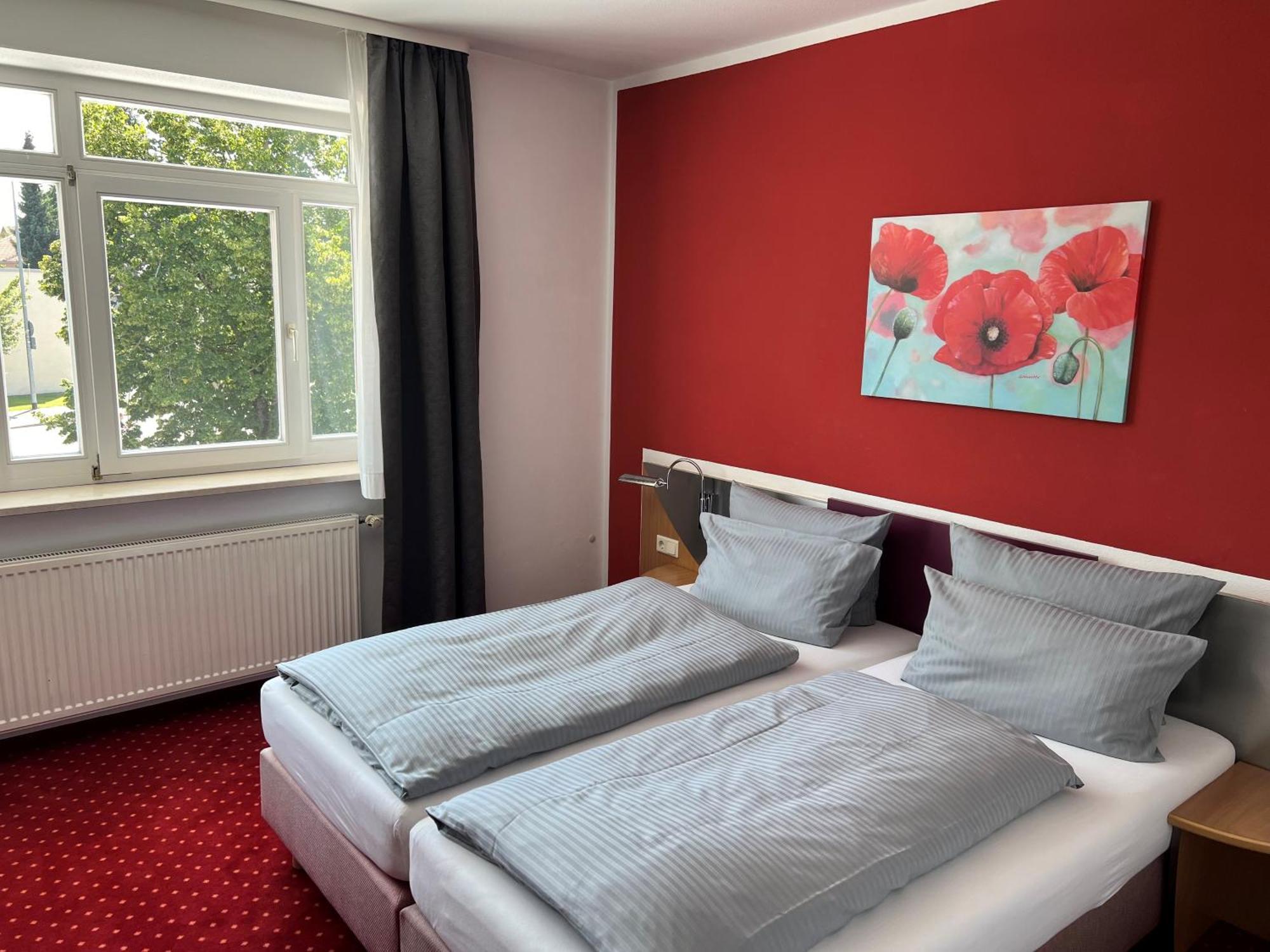 Hotel Konradp Holzkirchen Holzkirchen  Exteriör bild