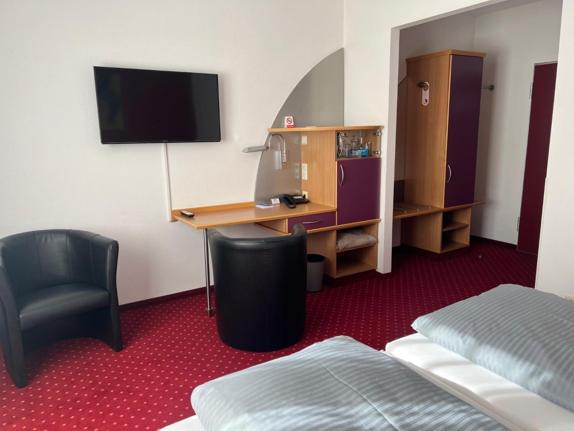 Hotel Konradp Holzkirchen Holzkirchen  Exteriör bild